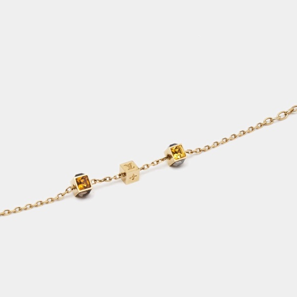 Gorgeous Louis Vuitton Luxury Bracelet - Picture 2 of 6